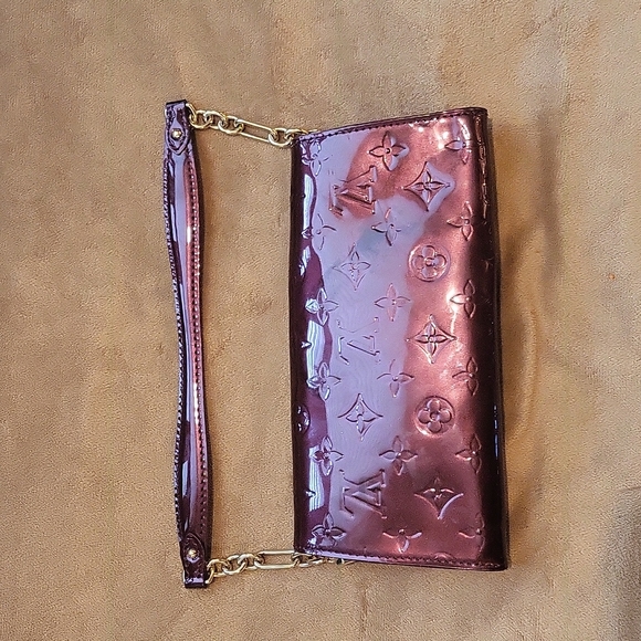 Louis Vuitton Eva Monogram Purple Patent Leather Clutch (Authentic) - Picture 3 of 7